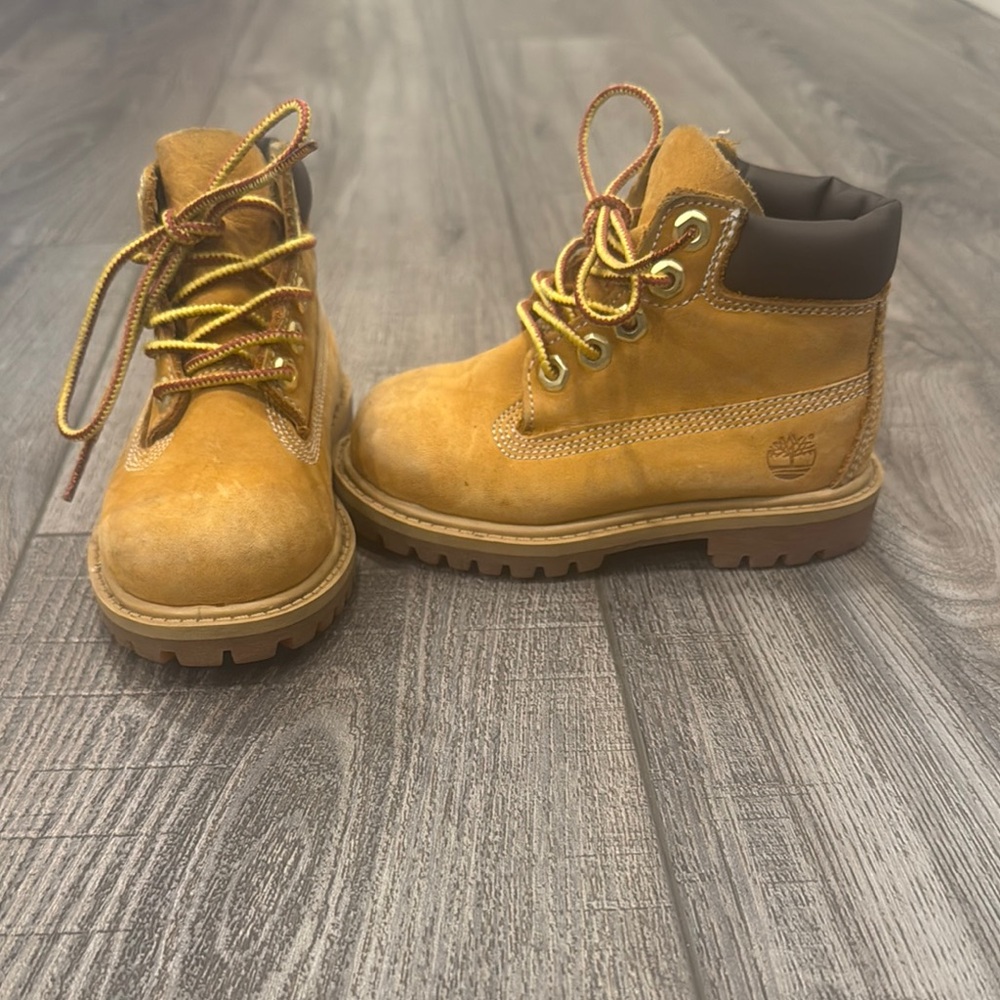 Timberland Tan and Brown High-Top Boots with Padded Collar